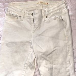 White Levi jeans